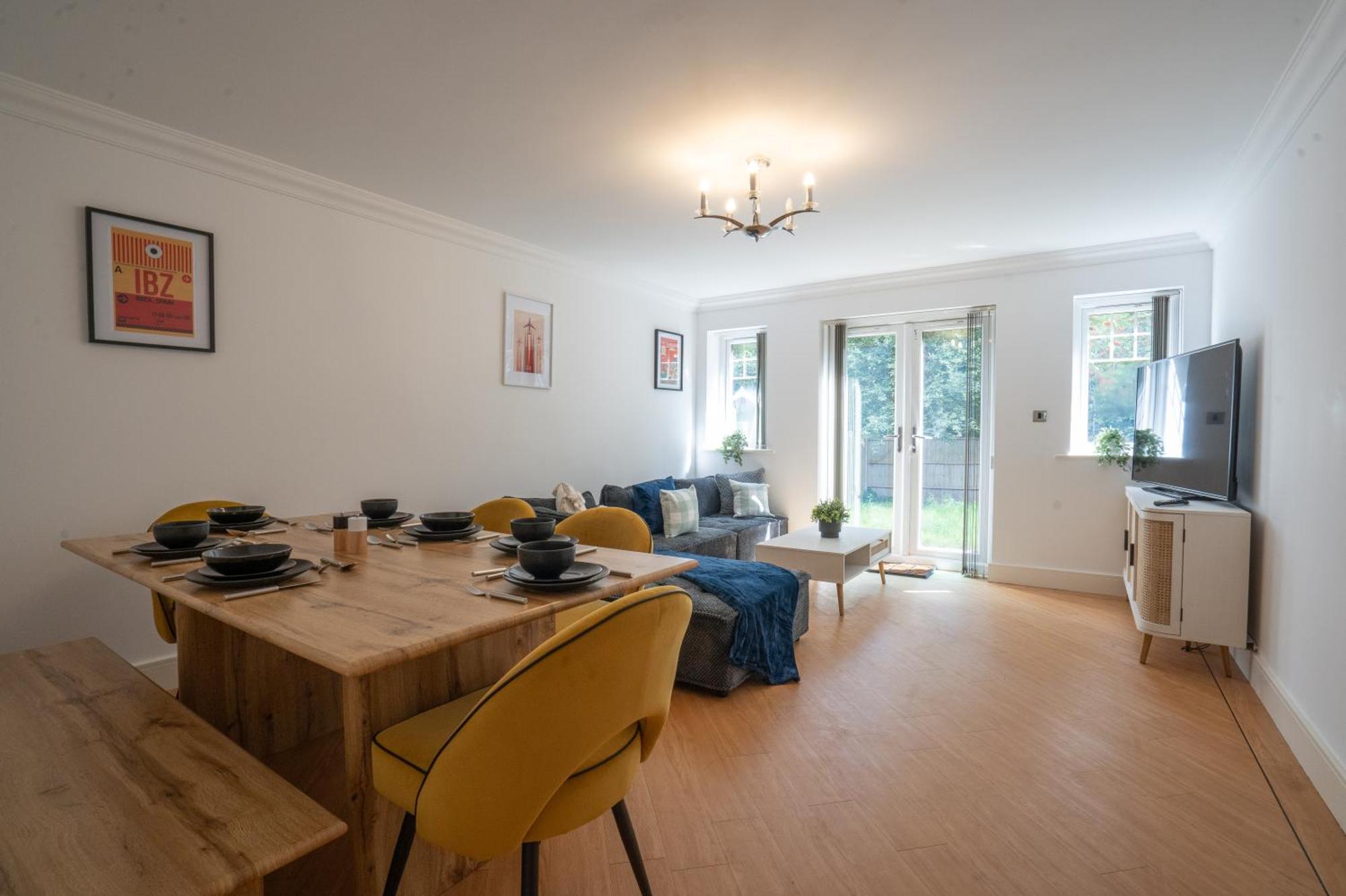 Emirates House, Luxe 5 Bed, With King Sized Beds, Next To Aiport & Nec, Jlr 5 Mins Villa Marston Green Kültér fotó