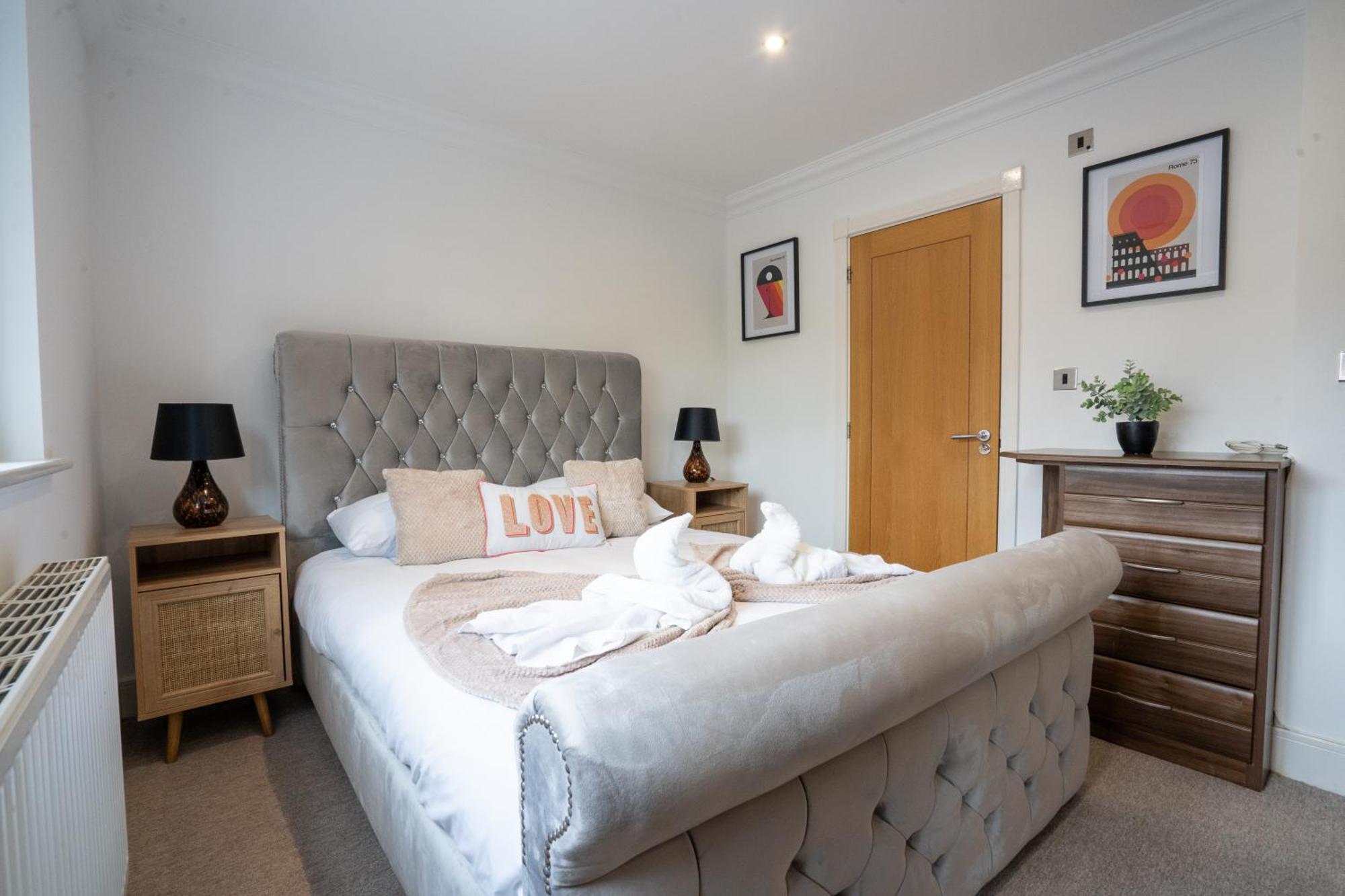 Emirates House, Luxe 5 Bed, With King Sized Beds, Next To Aiport & Nec, Jlr 5 Mins Villa Marston Green Kültér fotó