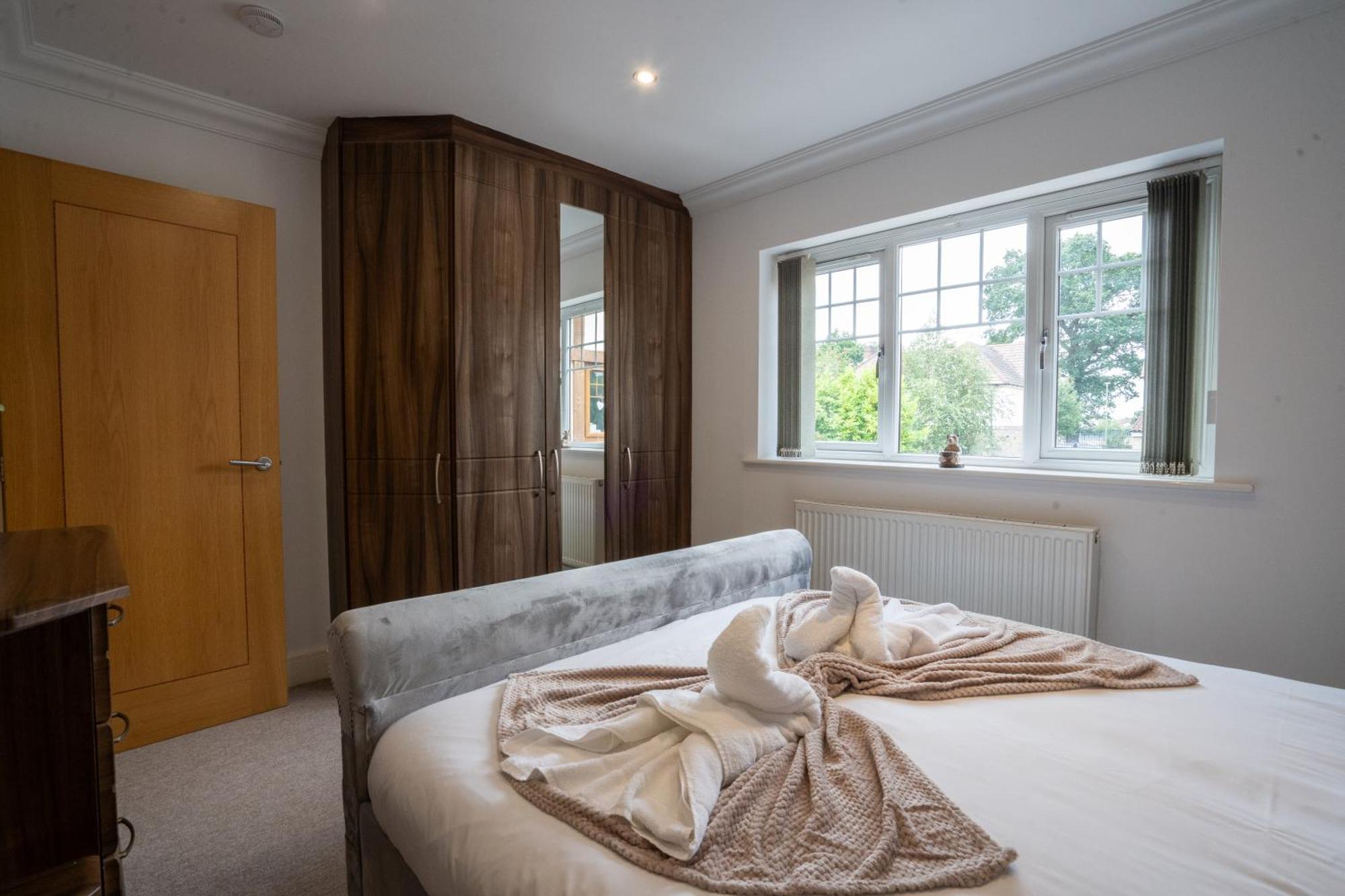 Emirates House, Luxe 5 Bed, With King Sized Beds, Next To Aiport & Nec, Jlr 5 Mins Villa Marston Green Kültér fotó