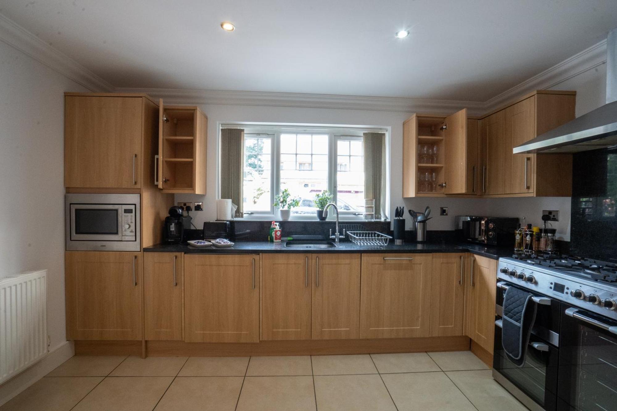 Emirates House, Luxe 5 Bed, With King Sized Beds, Next To Aiport & Nec, Jlr 5 Mins Villa Marston Green Kültér fotó