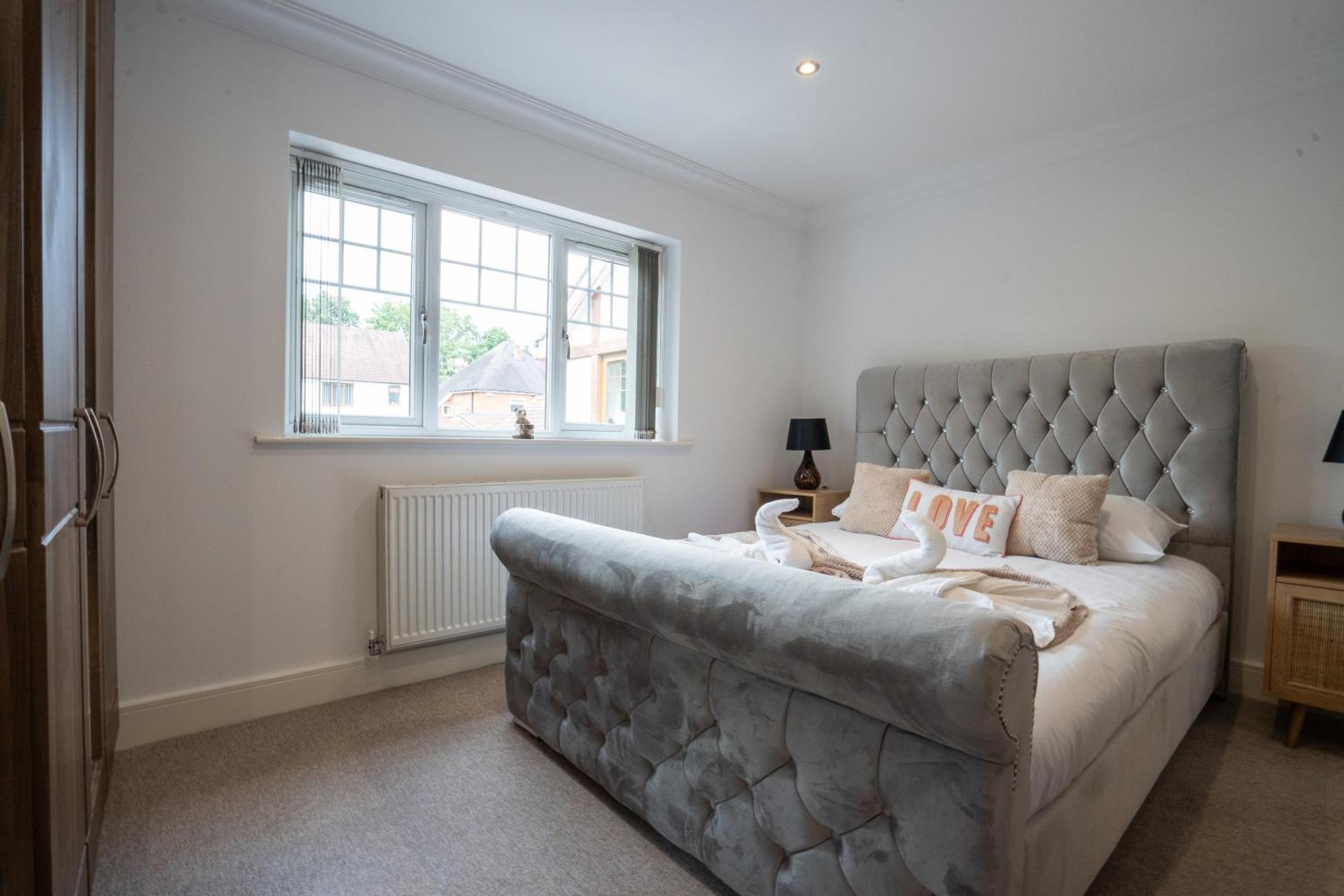 Emirates House, Luxe 5 Bed, With King Sized Beds, Next To Aiport & Nec, Jlr 5 Mins Villa Marston Green Kültér fotó