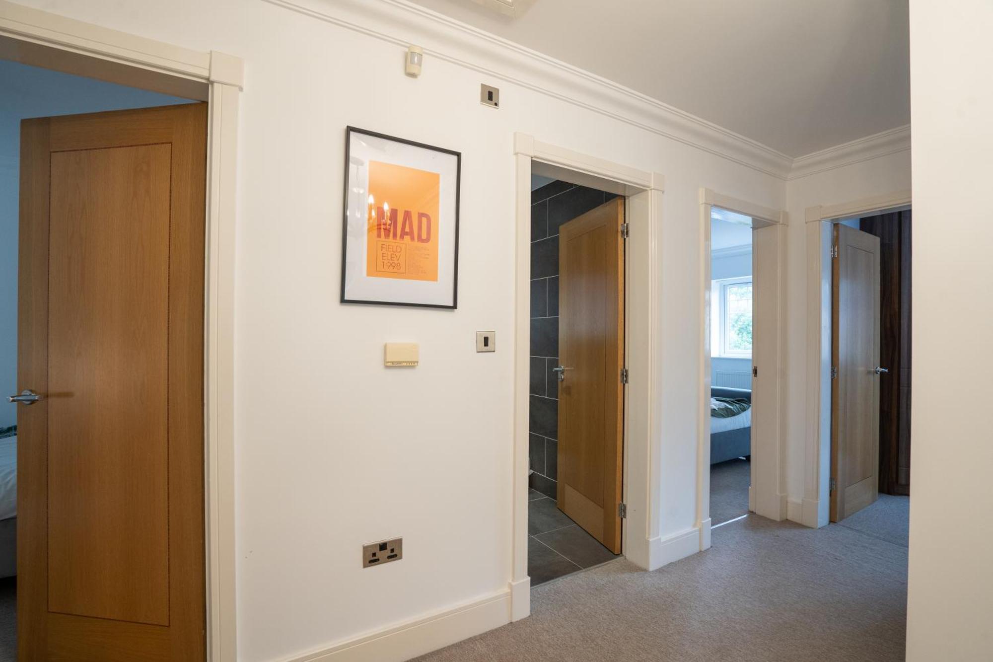 Emirates House, Luxe 5 Bed, With King Sized Beds, Next To Aiport & Nec, Jlr 5 Mins Villa Marston Green Kültér fotó